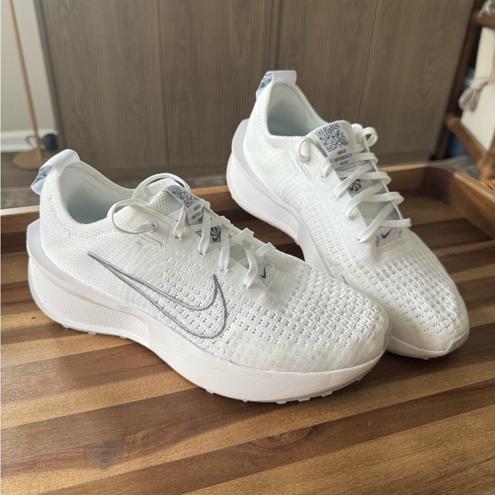 Nike Women's White Running Shoes, size 8